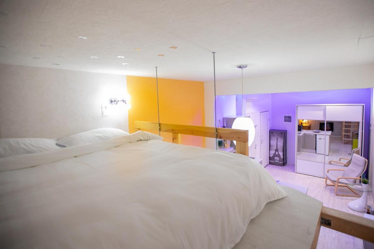 شقة Orange And Blue Studio Downtown 5 Min From White Tower سالونيك المظهر الخارجي الصورة