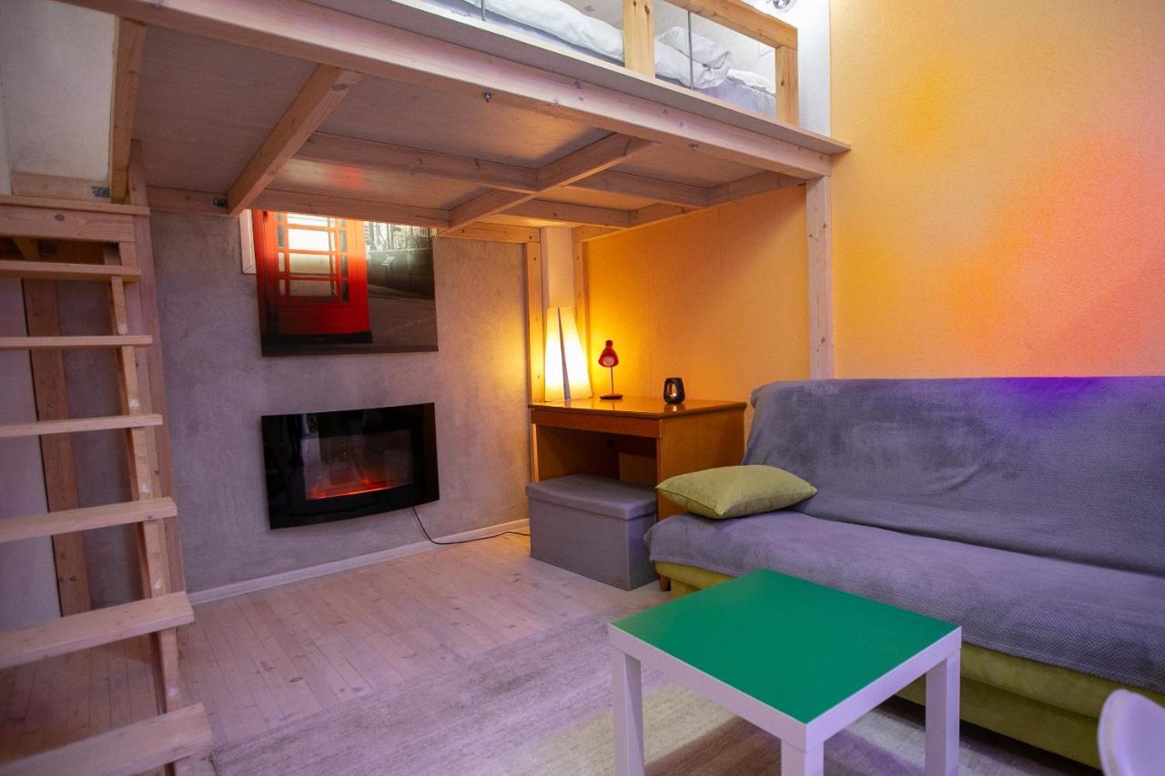 شقة Orange And Blue Studio Downtown 5 Min From White Tower سالونيك المظهر الخارجي الصورة